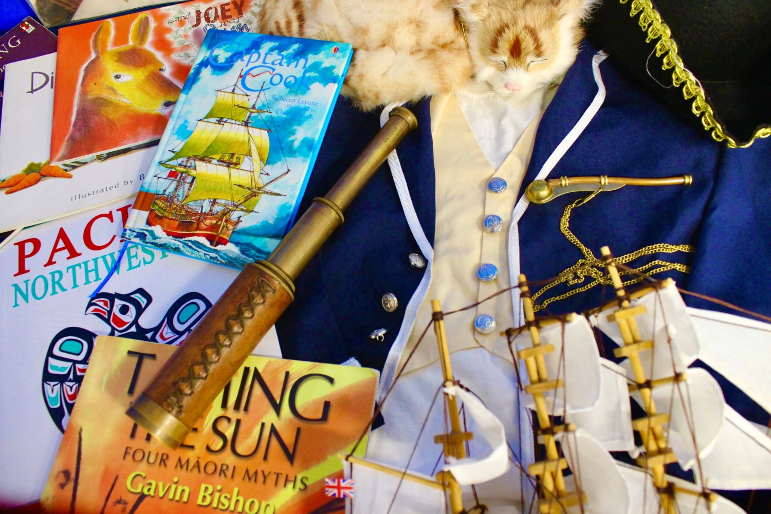 Captain Cook loan box contents