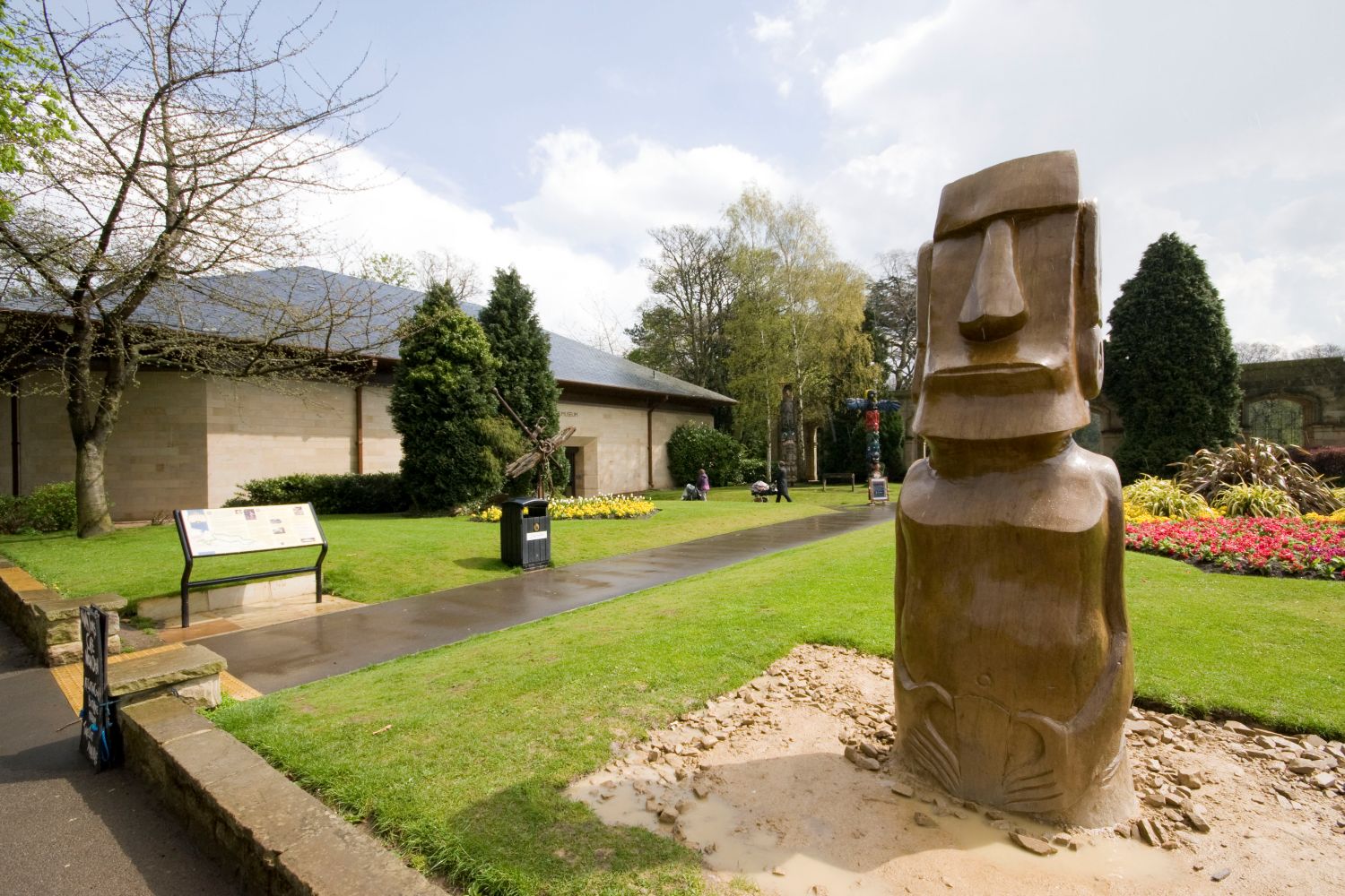 Stewart Park Captain Cook Birthplace Museum statue